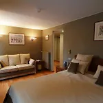 瑟穆瓦河畔高姆-阿登-拉库西尼-玫瑰园酒店 4* 夫洛朗维耶