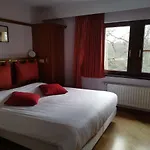 瑟穆瓦河畔高姆-阿登-拉库西尼-玫瑰园酒店