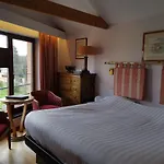 La Roseraie. Gaume-ardenne-lacuisine Sur Semois.