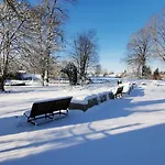 酒店 瑟穆瓦河畔高姆-阿登-拉库西尼-玫瑰园酒店