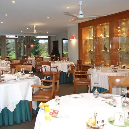 瑟穆瓦河畔高姆-阿登-拉库西尼-玫瑰园酒店 4*