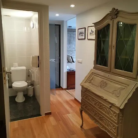 Hotel La Roseraie. Gaume-ardenne-lacuisine Sur Semois. Florenville