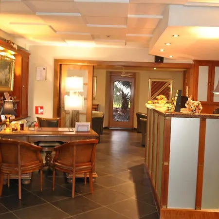 La Roseraie. Gaume-ardenne-lacuisine Sur Semois. 4* Florenville