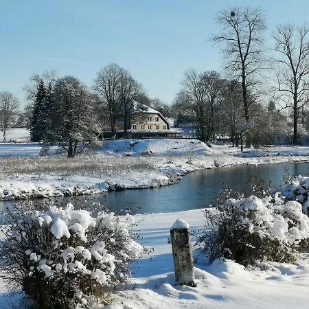 La Roseraie. Gaume-ardenne-lacuisine Sur Semois. Florenville