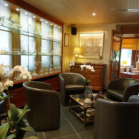 La Roseraie. Gaume-ardenne-lacuisine Sur Semois. Hotel Florenville