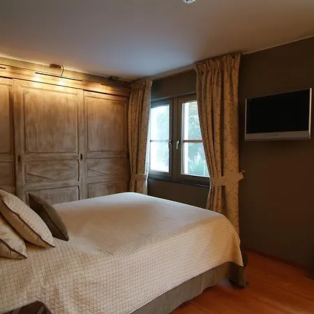 Hotel La Roseraie. Gaume-ardenne-lacuisine Sur Semois. 4*