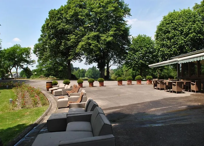 La Roseraie. Gaume-ardenne-lacuisine Sur Semois. 4*