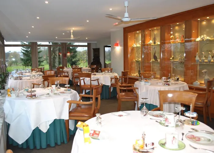 La Roseraie. Gaume-ardenne-lacuisine Sur Semois. 4*