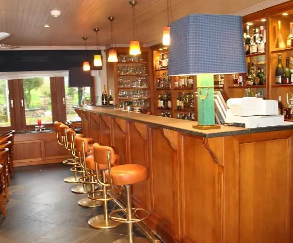 فندق La Roseraie. Gaume-ardenne-lacuisine Sur Semois. 4*