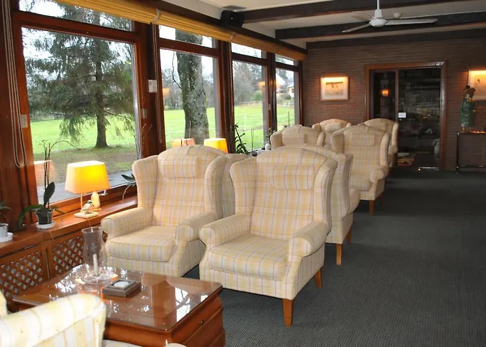 فندق La Roseraie. Gaume-ardenne-lacuisine Sur Semois. 4*