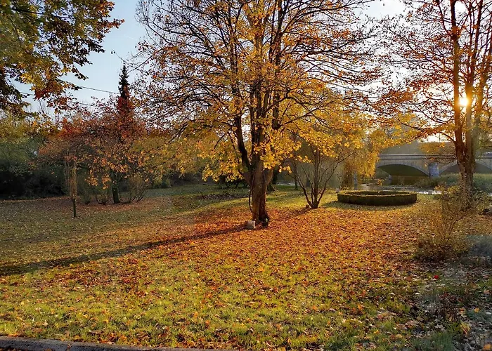 فندق La Roseraie. Gaume-ardenne-lacuisine Sur Semois.