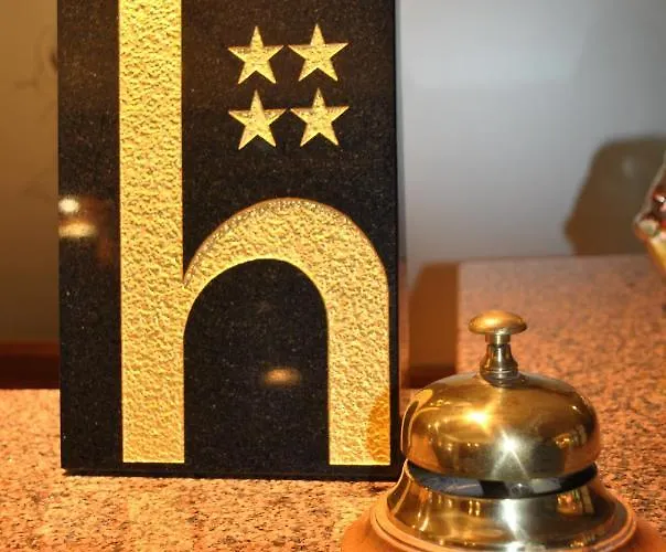 La Roseraie. Gaume-ardenne-lacuisine Sur Semois. فندق