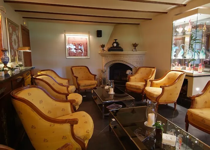 La Roseraie. Gaume-ardenne-lacuisine Sur Semois. فندق 4*